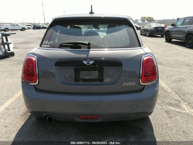 WMWXU1C55G2E17032 Mini COOPER HARDTOP 4 DOOR
