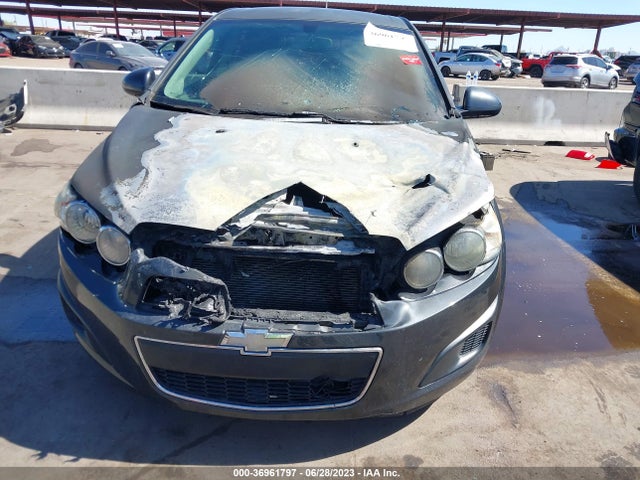 Chevrolet SONIC LT 2014 1G1JC6SH6E4110044 Image 7