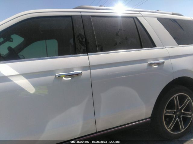 1FMJU1KT8KEA38051 Ford Expedition Limited
