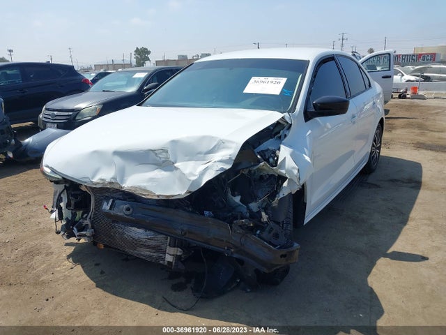 3VWDB7AJ1JM213868 Volkswagen Jetta 1.4t