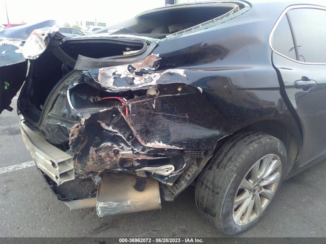 Toyota CAMRY LE 2018 JTNB11HK5J3048705 Image 4