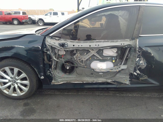 Toyota CAMRY LE 2018 JTNB11HK5J3048705 Image 13