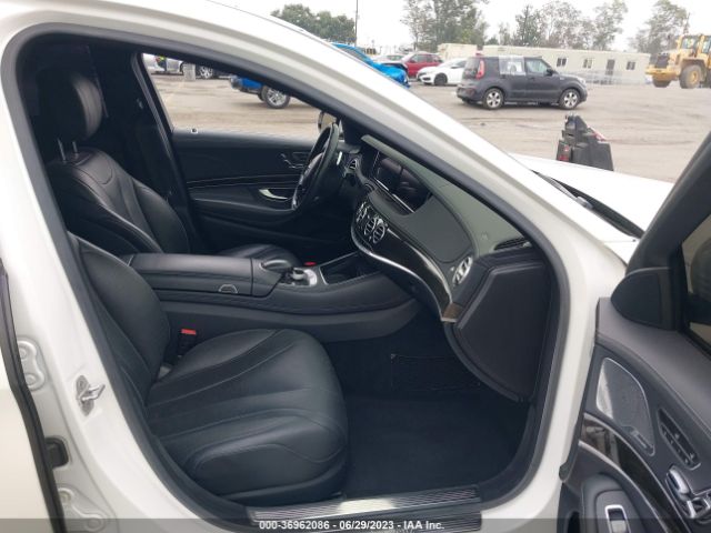WDDUG8CB5EA060582 Mercedes-Benz S-class S 550