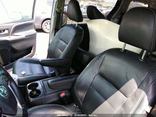Toyota SIENNA SE 2015 5TDXK3DC4FS658134 Image 8