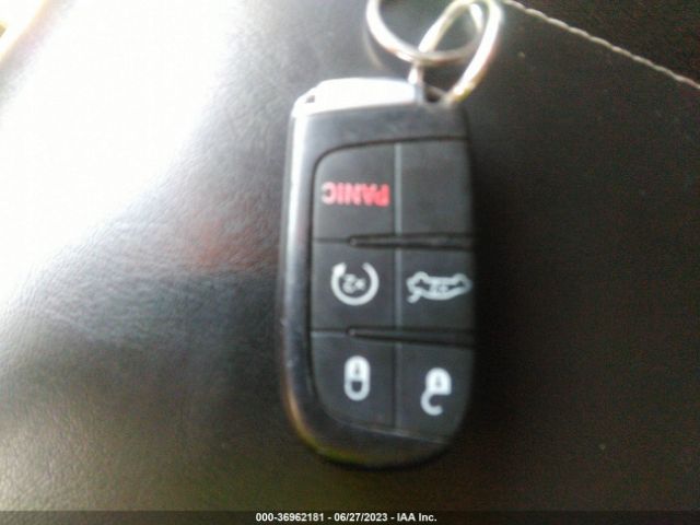 2C3CDXHG2KH562125 Dodge CHARGER GT