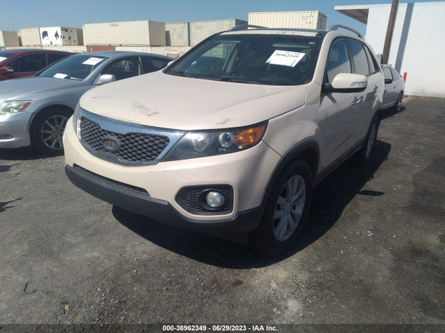 2011 KIA SORENTO EX VIN: 5XYKUDA2XBG056142