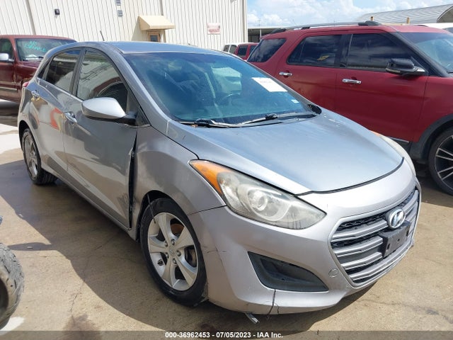 Hyundai ELANTRA GT 2016 KMHD35LH3GU269129 головне зображення