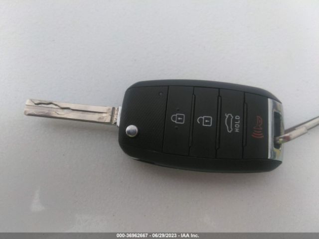KNAGM4A72F5663908 KIA Optima Lx