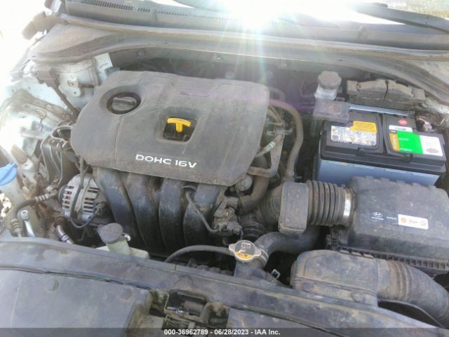 Hyundai ELANTRA SE 2017 5NPD84LF1HH138808 Image 16