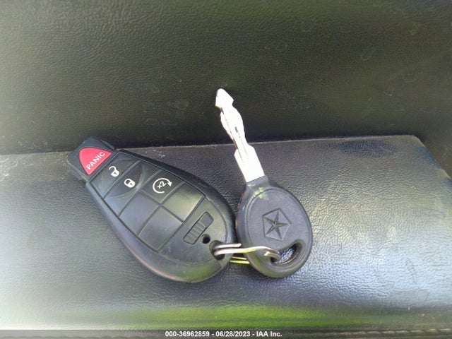 RAM Cargo Van Tradesman 2014 2C4JRGAG7ER148805 Image 3