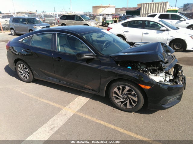 2018 19XFC2F74JE043265 main image
