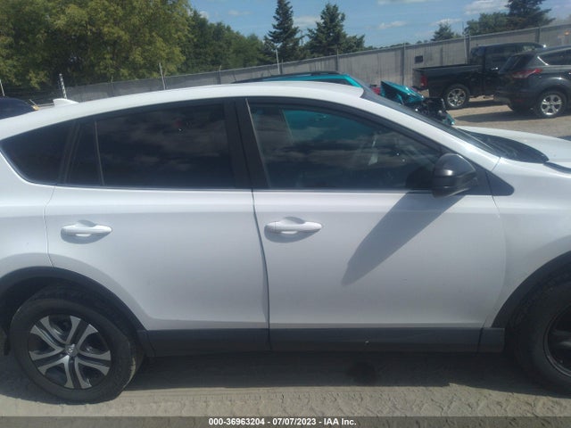 Toyota RAV4 LE 2018 2T3BFREV7JW718741 Image 6