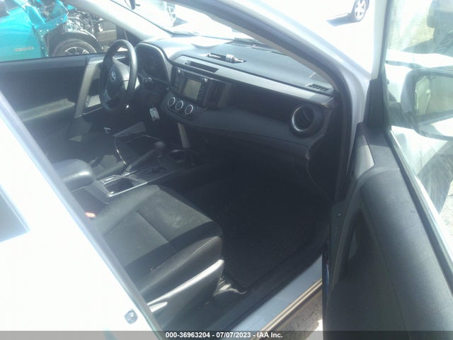 Toyota RAV4 LE 2018 2T3BFREV7JW718741 Image 12