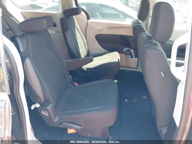 2C4RC1CG7MR579285 Chrysler Voyager Lx