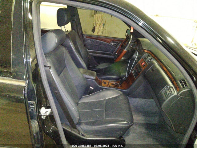 1999 MERCEDES-BENZ E-CLASS VIN: WDBJH82FXXX015151