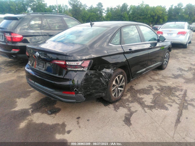 3VWCM7BU8NM020833 Volkswagen JETTA S