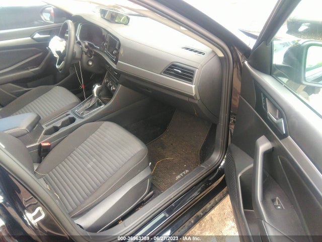 3VWCM7BU8NM020833 Volkswagen JETTA S