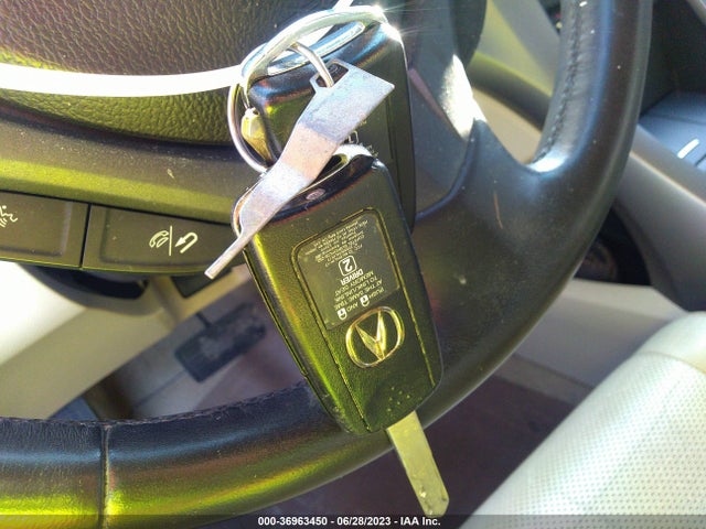 2010 ACURA TSX VIN: JH4CU2F60AC027982