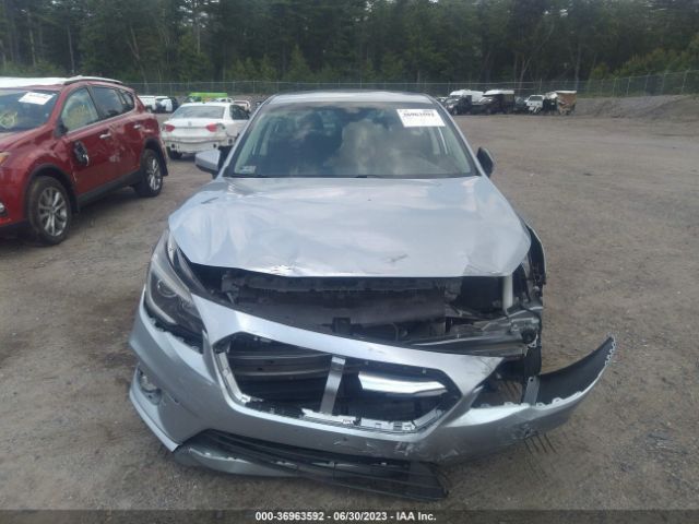 4S3BNAF62J3024294 Subaru Legacy Premium