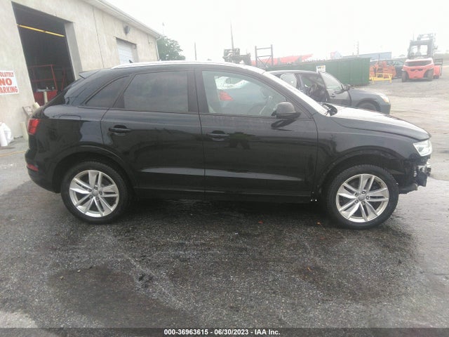 WA1ECCFS5HR000911 Audi Q3 PREMIUM
