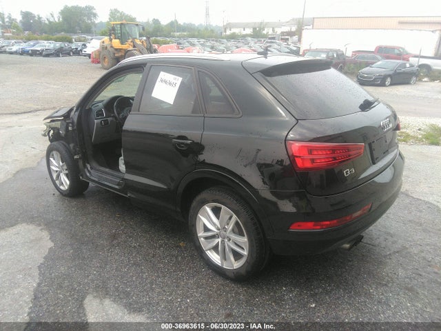 WA1ECCFS5HR000911 Audi Q3 PREMIUM