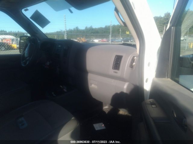 1N6BF0LYXHN811986 Nissan Nv Cargo S