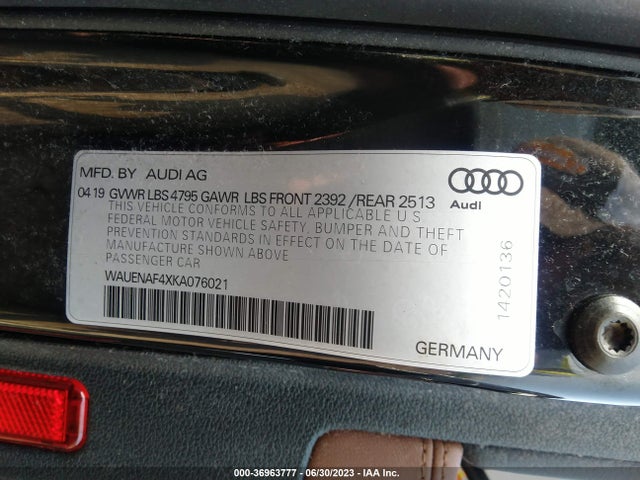 WAUENAF4XKA076021 Audi A4 Premium Plus