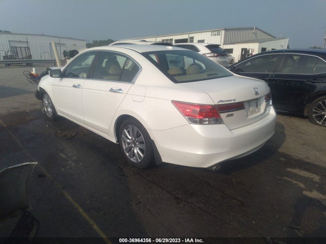 2011 HONDA ACCORD SDN EX-L VIN: 1HGCP3F82BA026394