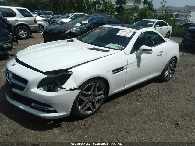 2015 Mercedes-Benz SLK-Class, VIN: WDDPK4HA5FF096765