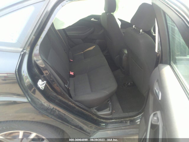 2015 FORD FOCUS SE VIN: 1FADP3F22FL243247