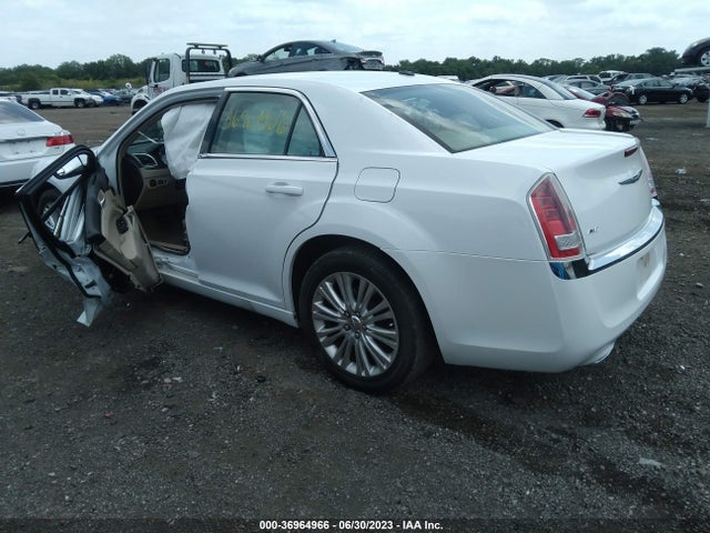 Chrysler 300 2014 2C3CCARG1EH323216 Image 3