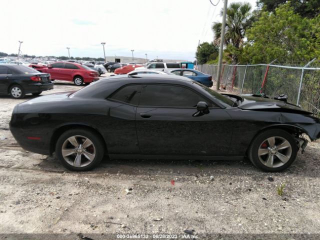 2C3CDZAG5FH900483 Dodge Challenger Sxt