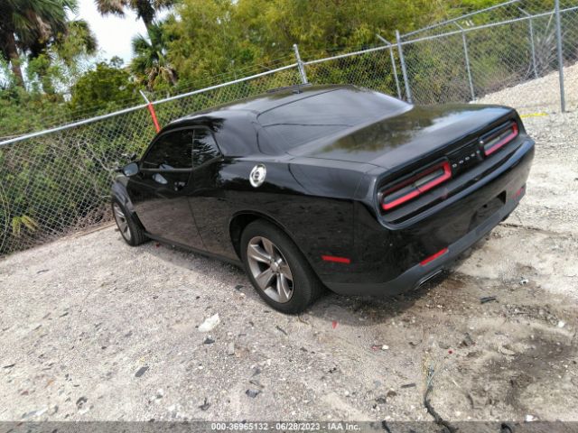 2C3CDZAG5FH900483 Dodge Challenger Sxt