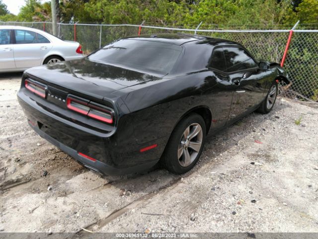2C3CDZAG5FH900483 Dodge Challenger Sxt