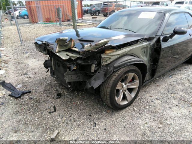 2C3CDZAG5FH900483 Dodge Challenger Sxt