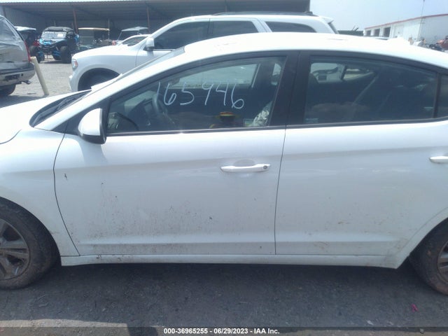 Hyundai ELANTRA SEL 2018 5NPD84LF7JH321880 Image 15