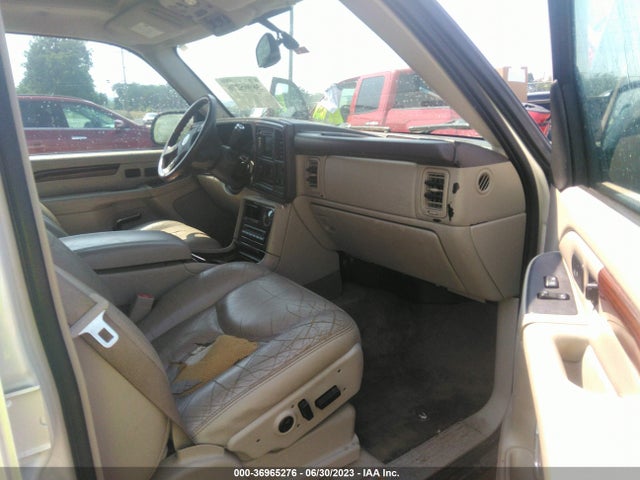2004 CADILLAC ESCALADE ESV VIN: 3GYFK66N14G223492