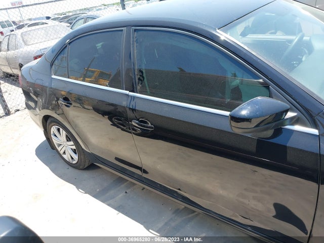 3VW167AJ8HM315086 Volkswagen Jetta 1.4t S