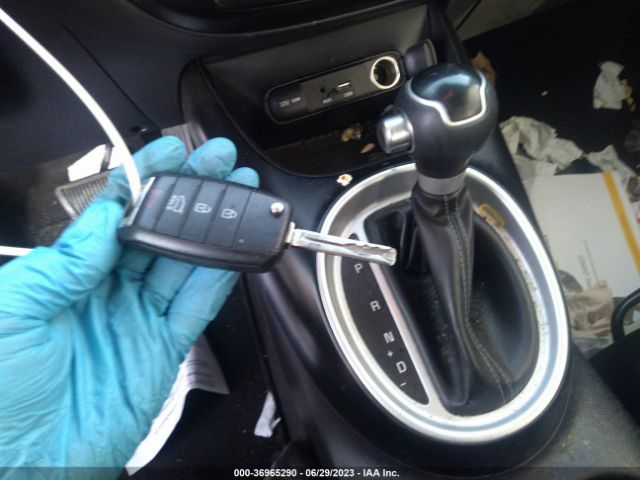 KNDJP3A54J7577621 KIA SOUL +