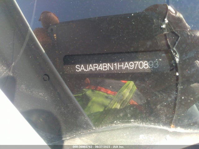 2017 JAGUAR XE SAJAR4BN1HA970893 Photo 8