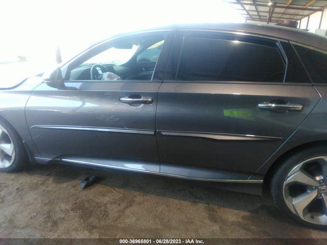 2018 HONDA ACCORD SEDAN TOURING 2.0T VIN: 1HGCV2F94JA021186