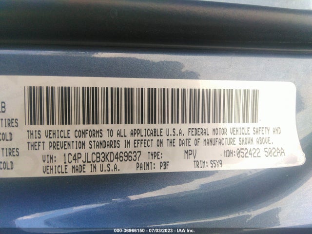 1C4PJLCB3KD469637 Jeep Cherokee Latitude