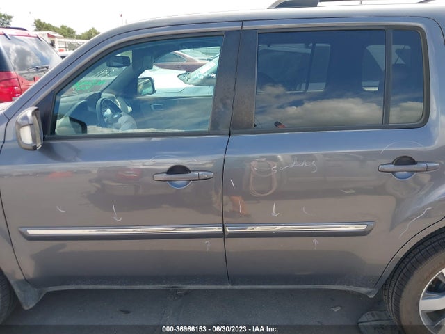 Honda Pilot Touring 2015 5FNYF3H90FB011855 Image 14