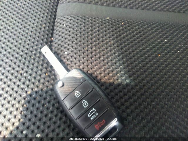 5XXGT4L30KG279602 KIA Optima Lx