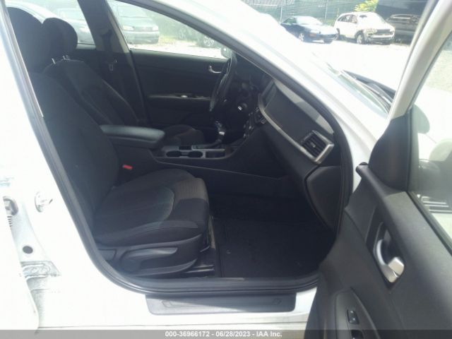 5XXGT4L30KG279602 KIA Optima Lx