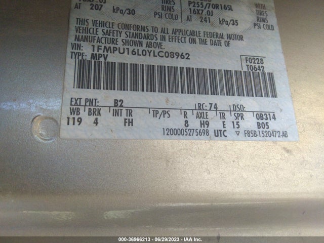 2000 FORD EXPEDITION XLT VIN: 1FMPU16L0YLC08962