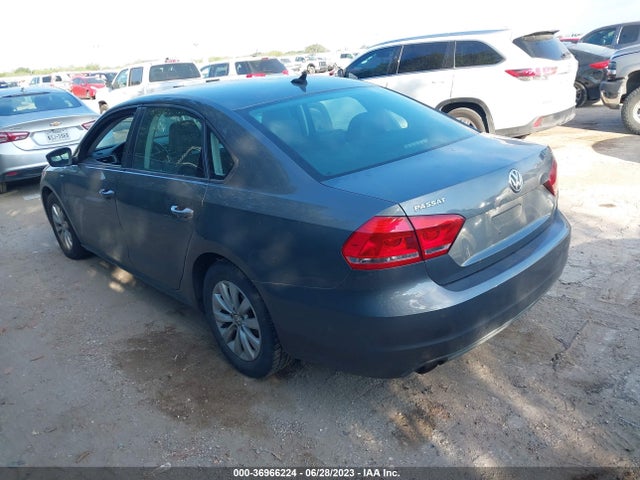 1VWAS7A30EC121081 Volkswagen Passat Wolfsburg Ed