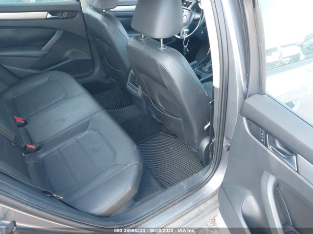 1VWAS7A30EC121081 Volkswagen Passat Wolfsburg Ed