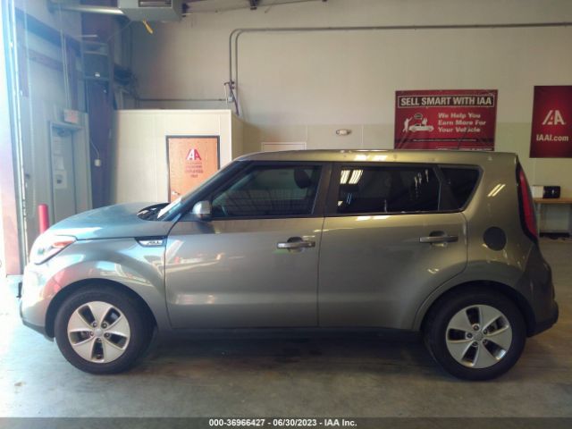 KNDJN2A29F7201381 KIA Soul Base