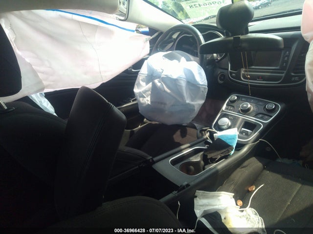 Chrysler 200 Limited 2015 1C3CCCAB6FN594552 Image 5